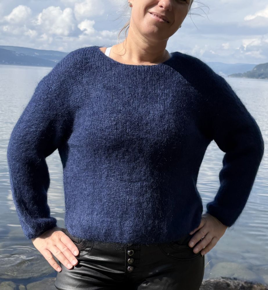 Varm genser m/mohair Marineblå